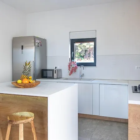 Aspera Villa *